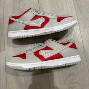 DYBBUK Lucky 7 Dice Reverse UNLV Sneakers Shoes Kicks Lows Sz 8 Gray Red